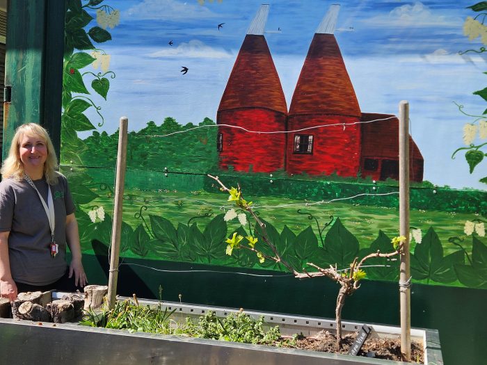Laura and the mural